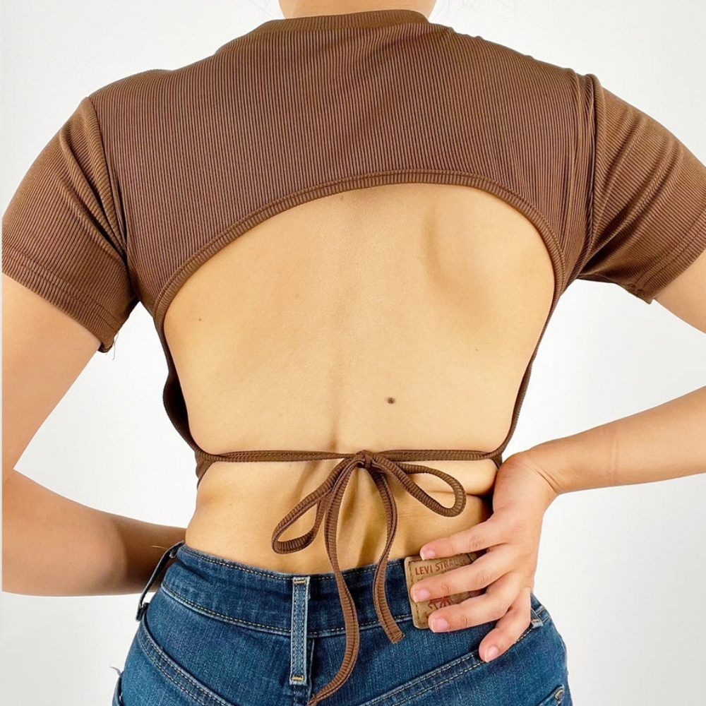 Back out crop top ( BROWN)